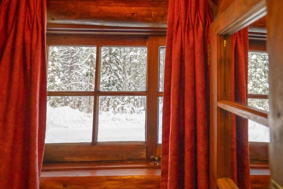 Storm Mountain Lodge & Cabins Касл-Джанкшен Экстерьер фото