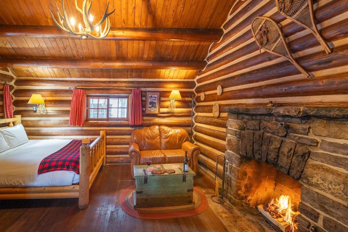 Storm Mountain Lodge & Cabins Касл-Джанкшен Экстерьер фото