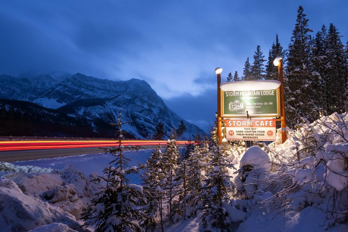 Storm Mountain Lodge & Cabins Касл-Джанкшен Экстерьер фото