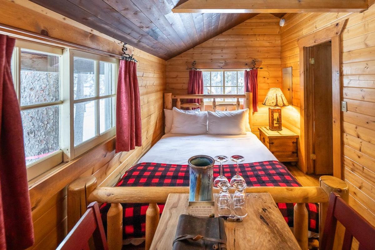 Storm Mountain Lodge & Cabins Касл-Джанкшен Экстерьер фото